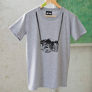 original_tourist-camera-t-shirt